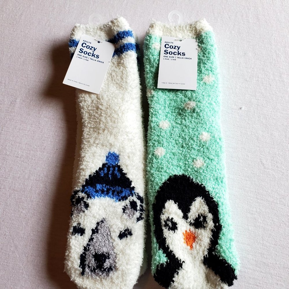 2 Pairs Old Navy Adults Cozy Socks